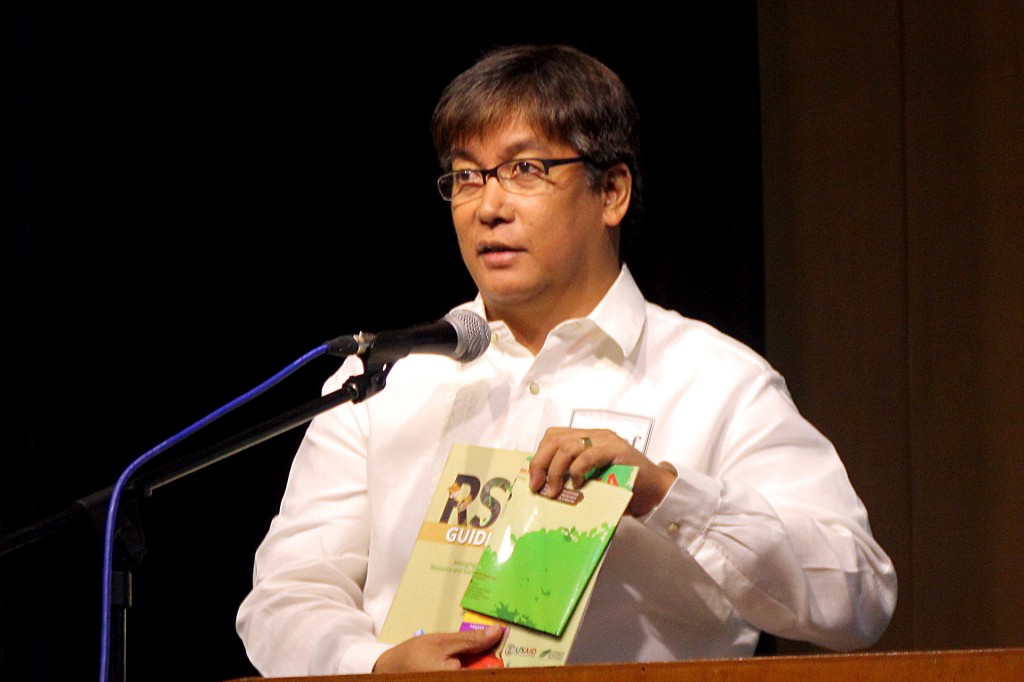 Mr. Godofredo Villapando, Jr., Executive Director of FPE, introduces the Foundation's latest knowledge products, the RSEA Guidebook, Booklet, and Poster.